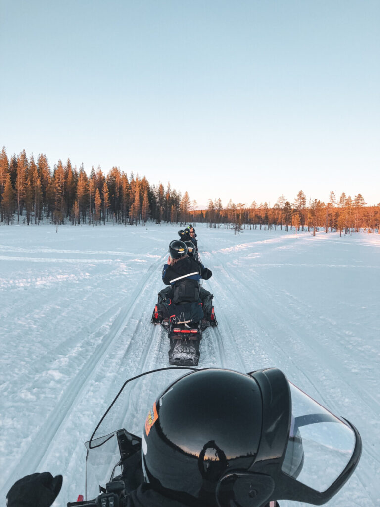Lapland vakantie sneeuwscooter